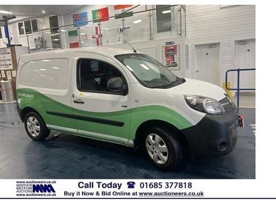 Used Renault Kangoo 44 kW (60 HP) 2020 White MPV