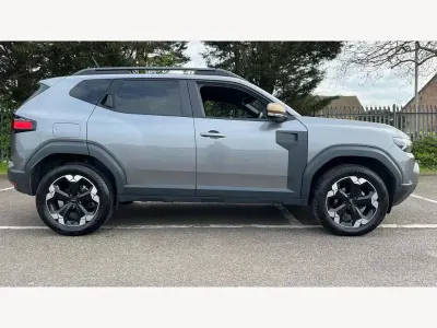 Used Dacia Duster Extreme 130 HP (95 kW) 2025 Grey SUV
