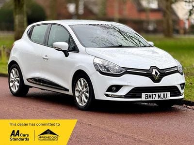 White Used 2017 Renault Clio IV Dynamique Hatchback | £5,495 (Good price)