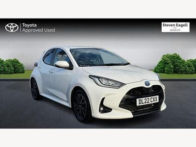 Used Toyota Yaris Hybrid Design 2022 White Hatchback