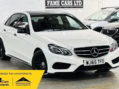 Używany Mercedes E350 AMG 258 KM (189 kW) 2015 Biały Sedan/Limuzyna