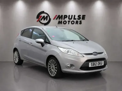 Used Ford Fiesta Titanium 96 HP (70 kW) 2012 Silver Hatchback