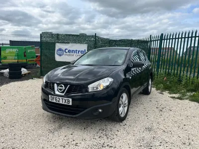 Gebraucht Nissan Qashqai Acenta 110 PS (80 kW) 2013 Schwarz SUV