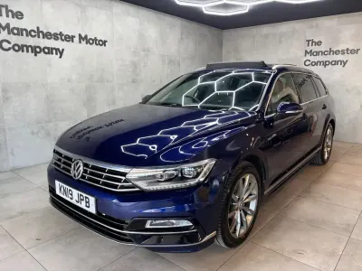 Begagnad VW Passat R-line 150 HK (110 kW) 2019 Blå Kombi