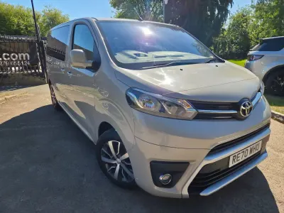 Usado Toyota Proace Verso City 2021 Plateado Familiar
