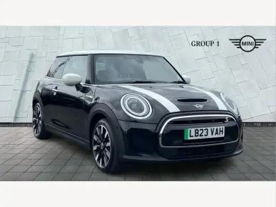 Gebraucht Mini Cooper S Level 3 135 kW (184 PS) 2023 Schwarz Kleinwagen