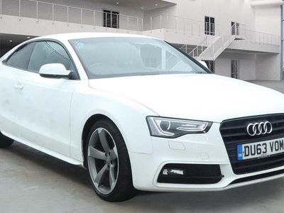 Begagnad Audi A5 Black Edition 177 HK (130 kW) 2013 Vit Sportkupé