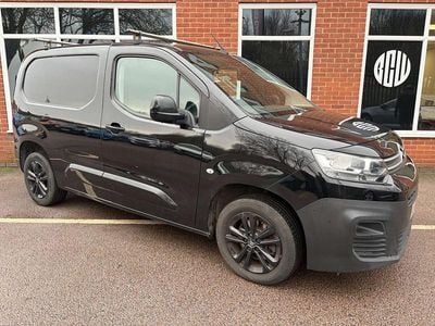 Used Citroën Berlingo 100 HP (73 kW) 2021 Black MPV