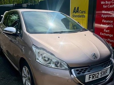 Second-hand Peugeot 208 Allure 2012 Roz Hatchback