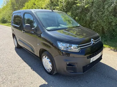 Used Citroën Berlingo 100 HP (73 kW) 2021 Black MPV