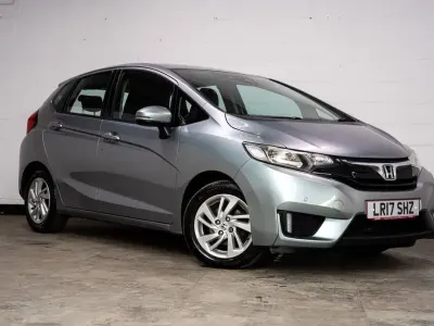 Used Honda Jazz SE 102 HP (75 kW) 2017 Silver Hatchback