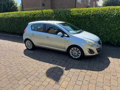 Used Vauxhall Corsa 100 HP (73 kW) 2012 Silver Hatchback