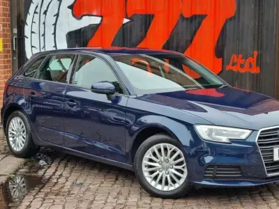Used Audi A3 Sportback Design 150 HP (110 kW) 2018 Blue Hatchback
