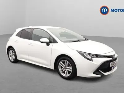 Used Toyota Corolla 122 HP (89 kW) 2022 White Hatchback