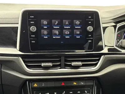 Used VW T-Roc R-line 150 HP (110 kW) 2025 Blue SUV
