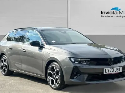 Used Vauxhall Astra Ultimate 130 HP (95 kW) 2024 Grey Estate