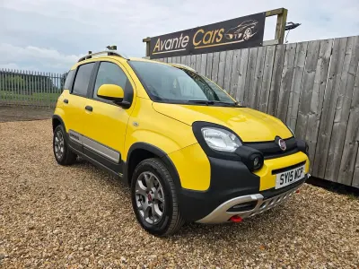 Used Fiat Panda Cross Cross 80 HP (58 kW) 2015 Yellow Hatchback