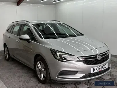 Used Vauxhall Astra 110 HP (80 kW) 2016 Silver Estate