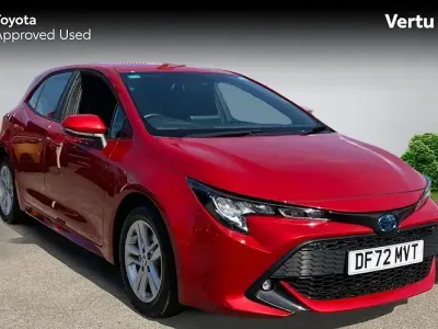 Used Toyota Corolla 122 HP (89 kW) 2023 Red Hatchback