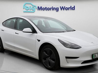 White Used 2022 Tesla Model 3 RWD Sedan | £17,500 (Fair price)