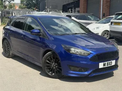 Used Ford Focus ST-Line 125 HP (91 kW) 2017 Blue Hatchback