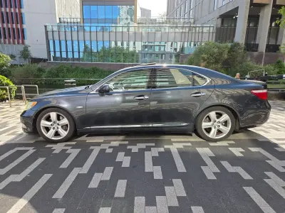 Used Lexus LS460 2007 Grey Sedan