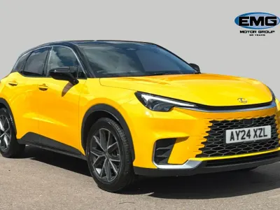 Used Lexus LBX 136 HP (100 kW) 2024 Yellow SUV