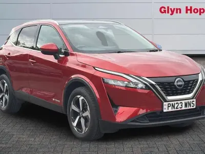Używany Nissan Qashqai N-Connecta 190 KM (139 kW) 2023 Czerwony SUV