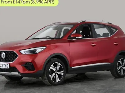 Usado MG ZS Excite 106 CV (77 kW) 2023 Rojo Berlina