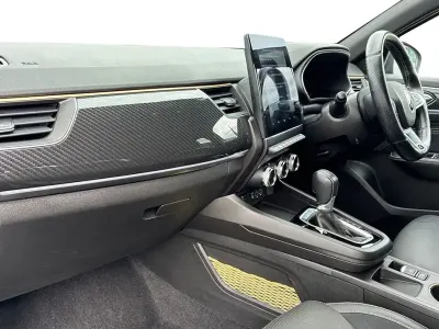 Begagnad Renault Arkana Engineered 140 HK (102 kW) 2023 Grå SUV