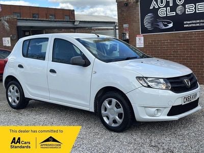 Used Dacia Sandero Ambiance 2015 White Hatchback