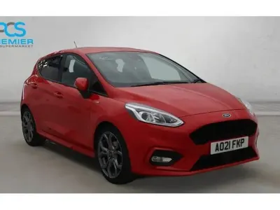 Usado Ford Fiesta ST-Line 95 HP (69 kW) 2021 Vermelho Citadino
