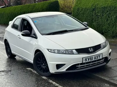 Used Honda Civic 140 HP (102 kW) 2011 White Hatchback