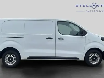 Used Vauxhall Vivaro S 118 HP (86 kW) 2024 White MPV