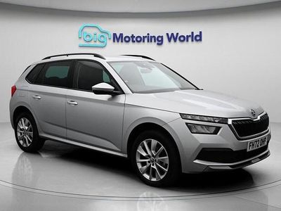 Usado Skoda Kamiq SE Drive 110 HP (80 kW) 2023 Prateado SUV