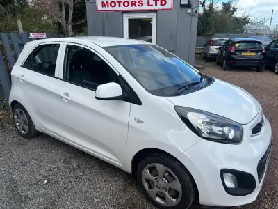 Usado Kia Picanto 68 HP (50 kW) 2013 Branco Citadino