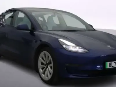Używany Tesla Model 3 Long Range AWD 366 kW (498 KM) 2022 Niebieski Sedan/Limuzyna