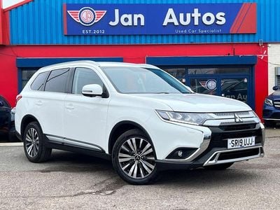 Used Mitsubishi Outlander 2019 White SUV