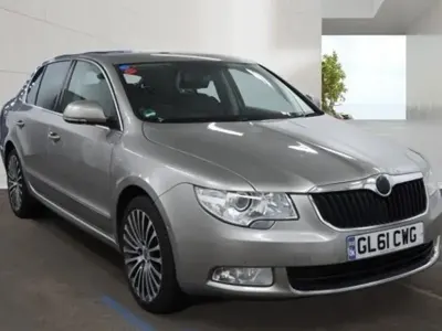 Gebraucht Skoda Superb Elegance 170 PS (125 kW) 2012 Beige Kleinwagen