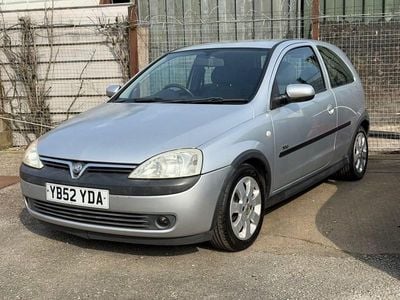Used Vauxhall Corsa 75 HP (55 kW) 2003 Silver Hatchback