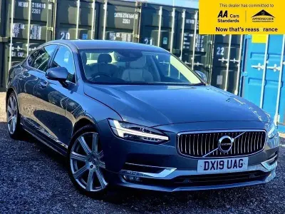 Usado Volvo S90 Inscription 190 CV (139 kW) 2019 Gris Berlina