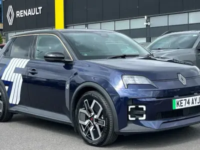 Used Renault R5 Komfort 110 kW (150 HP) 2025 Blue/black  Hatchback