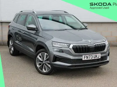 Usado Skoda Karoq SE L 110 HP (80 kW) 2023 Cinzento SUV