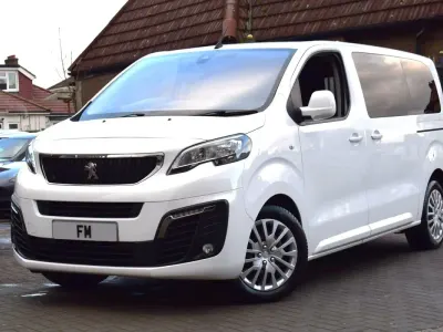 Używany Peugeot Traveller Active 2020 Biały Minivan
