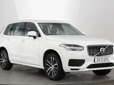 Used Volvo XC90 Momentum 235 HP (172 kW) 2022 SUV