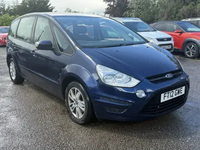 Używany Ford S-MAX Zetec 2012 Niebieski Minivan