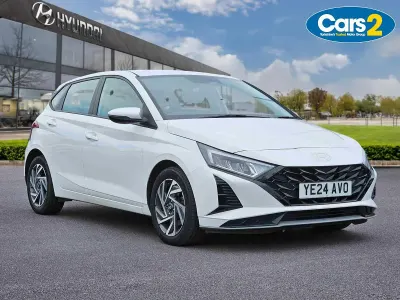 Used Hyundai i20 Advanced 101 HP (74 kW) 2024 White Hatchback
