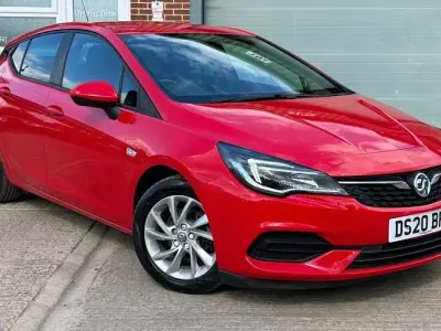 Used Vauxhall Astra Business Edition 131 HP (96 kW) 2020 Red Hatchback