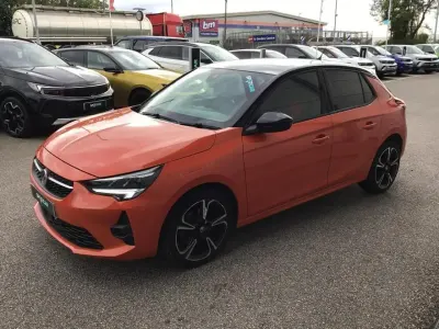 Używany Vauxhall Corsa Edition 99 KM (72 kW) 2022 Pomarańczowy Hatchback