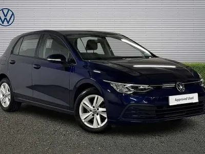 Used VW Golf VIII Life 150 HP (110 kW) 2022 Blue Hatchback